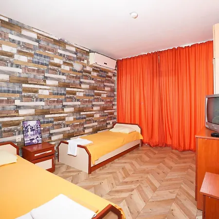 La Piazza Family Hotel