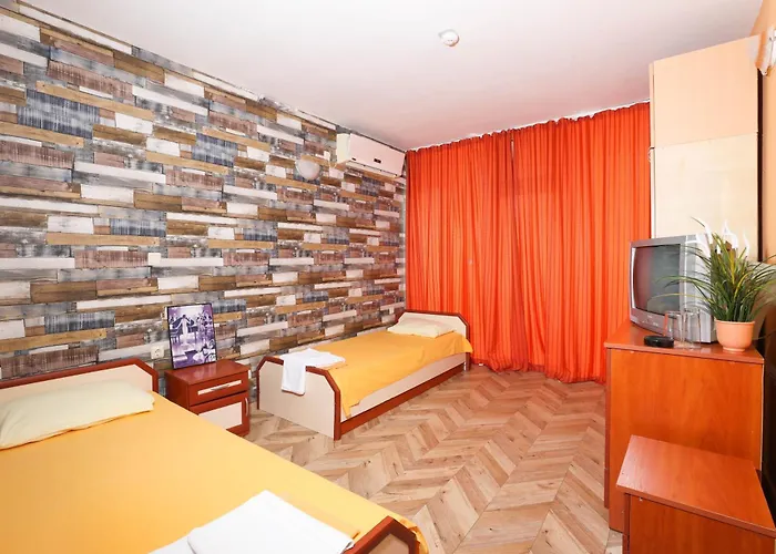 La Piazza Family Hotel