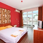 La Piazza Family Hotel 2*