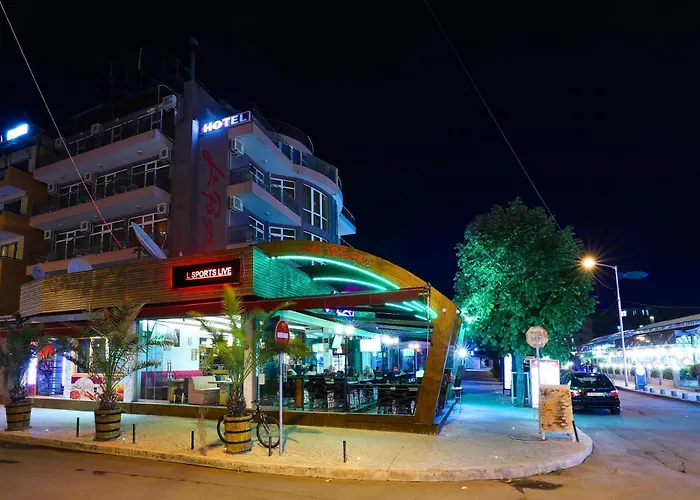 La Piazza Family فندق